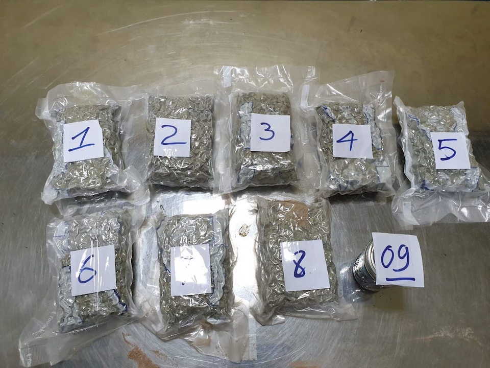 Bắt giữ vụ vận chuyển tinh chất ma túy dạng bột dẻo qua đường hàng không - 1 Tang vật cơ quan chức năng thu giữ