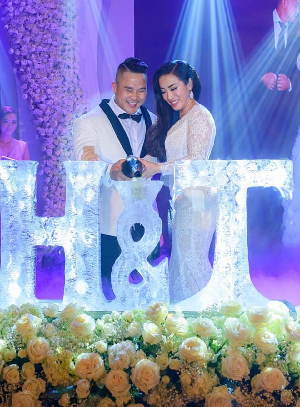 Nhiều cô gái Việt có mặt xinh búp bê nhưng cơ bắp khiến đàn ông "run rẩy" - 17
Hiện tại người đẹp vừa kết hôn và có cuộc sống hạnh phúc bên người chồng Việt kiều.