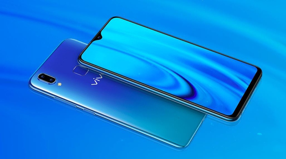 Điểm nhấn cuối năm 2018, smartphone màn hình tràn, biến tấu tai thỏ, giá tốt hơn - 2 Điểm nhấn cuối năm 2018, smartphone màn hình tràn, biến tấu tai thỏ, giá tốt hơn - 2