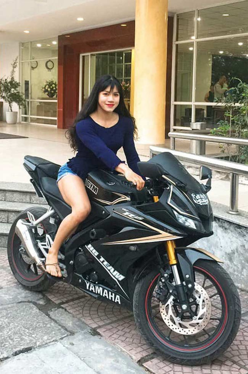 Nhiều cô gái Việt có mặt xinh búp bê nhưng cơ bắp khiến đàn ông "run rẩy" - 21
Yêu thích gym từ sớm, nhưng mãi đến cuối cấp 3, Trần Ny mới bắt đầu tập luyện nghiêm túc và chú ý đến chế độ dinh dưỡng.