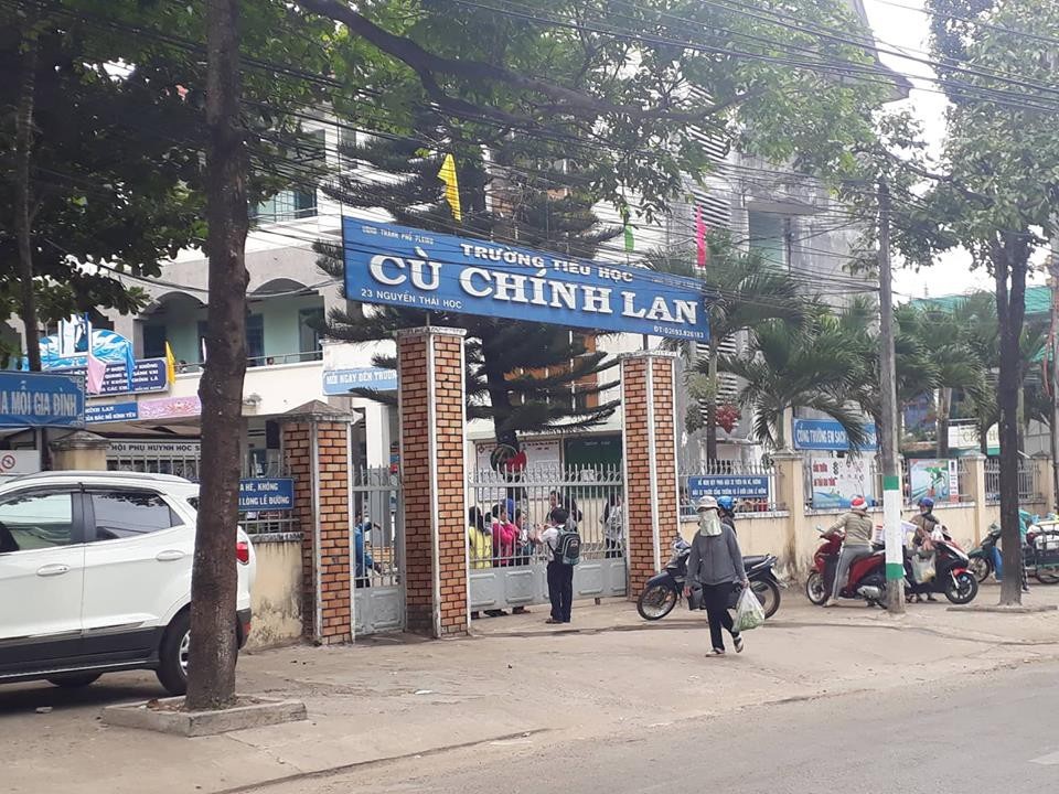 “Lùm xùm” chuyện cô giáo kiến nghị kiểm tra bài thi của con - Ảnh 1. “Lùm xùm” chuyện cô giáo kiến nghị kiểm tra bài thi của con - Ảnh 1.