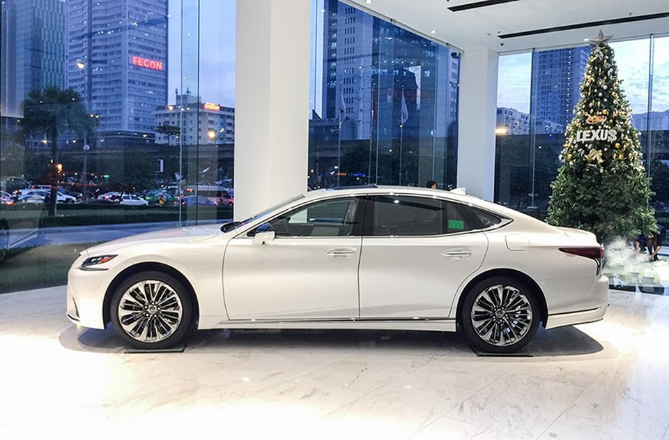 Lexus LS 500 khởi điểm từ 7,08 tỉ đồng - 6 Lexus LS 500 khởi điểm từ 7,08 tỉ đồng - 6