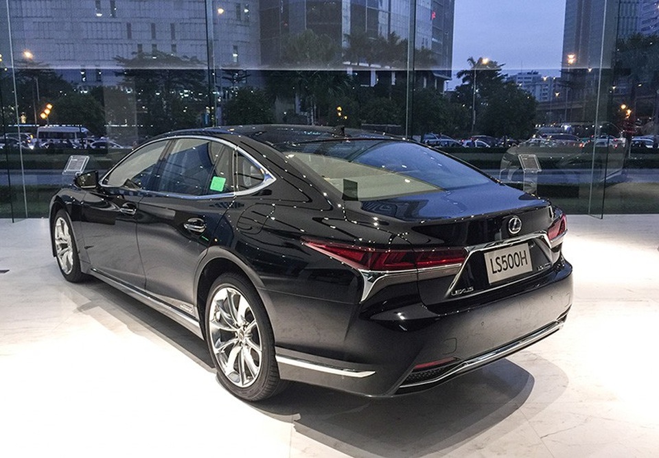 Lexus LS 500 khởi điểm từ 7,08 tỉ đồng - 8 Lexus LS 500 khởi điểm từ 7,08 tỉ đồng - 8