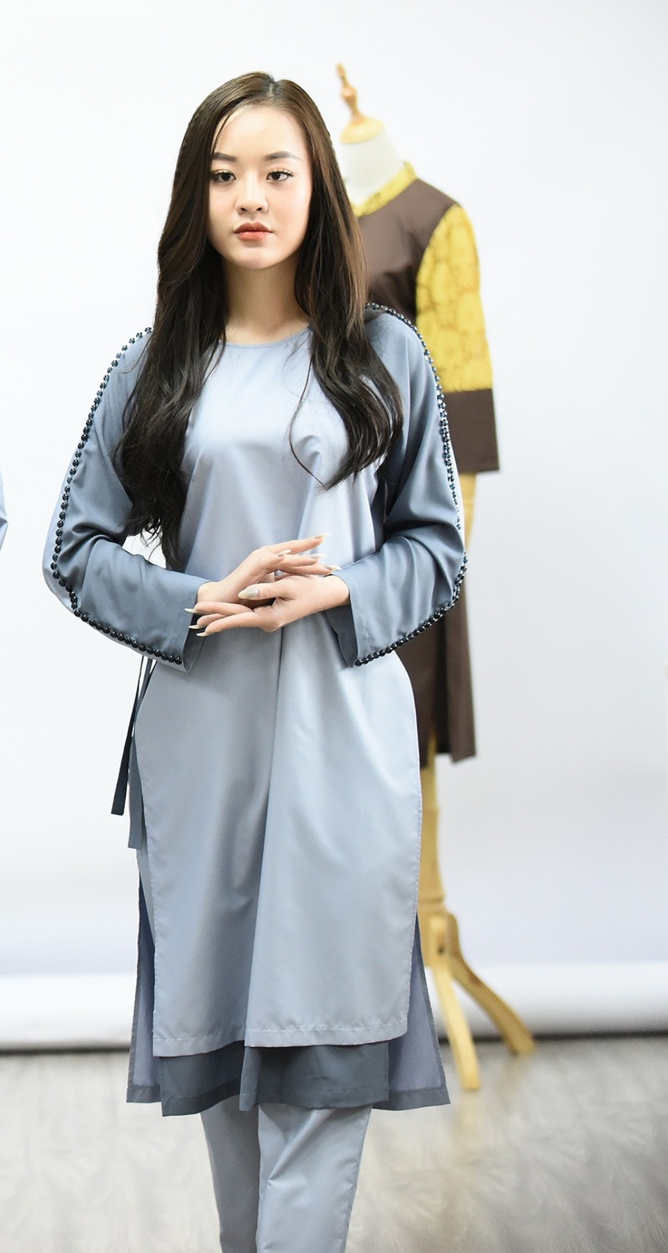 Hồng Quế giản dị bất ngờ đi casting show trang phục Phật tử - 5
Hoàng Hải Thu.