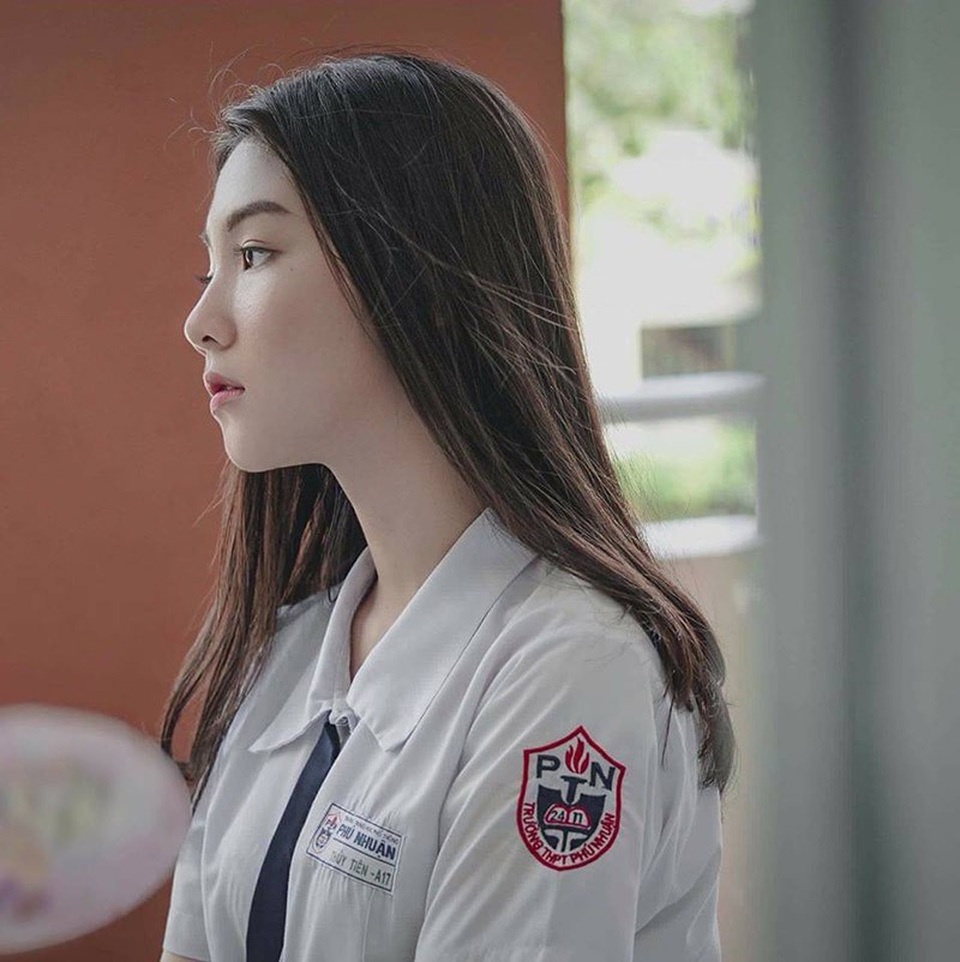Thiếu nữ xinh đẹp, sở hữu “góc nghiêng cực phẩm” - 1 Thiếu nữ xinh đẹp, sở hữu “góc nghiêng cực phẩm” - 1