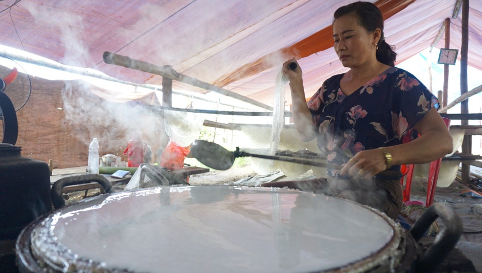 Thanh Hóa: Làng truyền thống làm miến dong nhộn nhịp dịp giáp Tết - 3 Thanh Hóa: Làng truyền thống làm miến dong nhộn nhịp dịp giáp Tết - 3