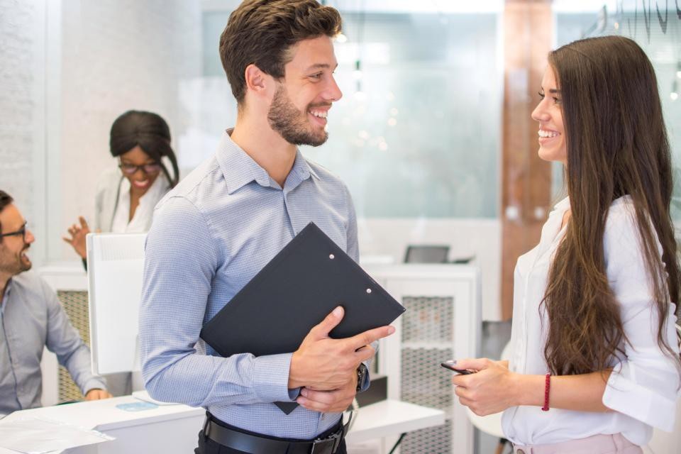 2 mối tình tuyệt vời với 2 người đàn ông, cuộc sống của tôi giờ là một mớ lộn xộn - Ảnh 1. 2 mối tình tuyệt vời với 2 người đàn ông, cuộc sống của tôi giờ là một mớ lộn xộn - Ảnh 1.