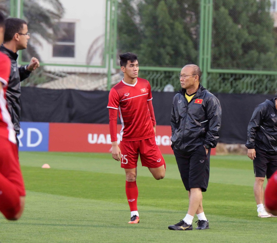 Đội tuyển Việt Nam hứng khởi "luyện công" chờ đấu Iran, Iraq - 14