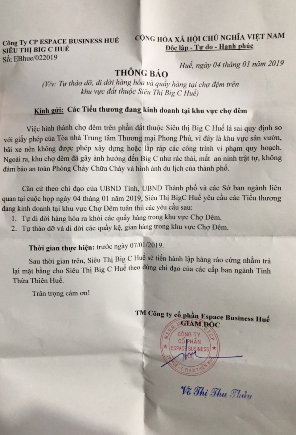 Ra "tối hậu thư" yêu cầu thực hiện nghiêm lệnh của Chủ tịch tỉnh Thừa Thiên Huế! - 2 Thông báo của Siêu thị Big C yêu cầu các tiểu thương tự tháo dỡ, di dời hàng hóa và quầy hàng tại Trung tâm mua sắm cạnh siêu thị Big C trước ngày 7/1