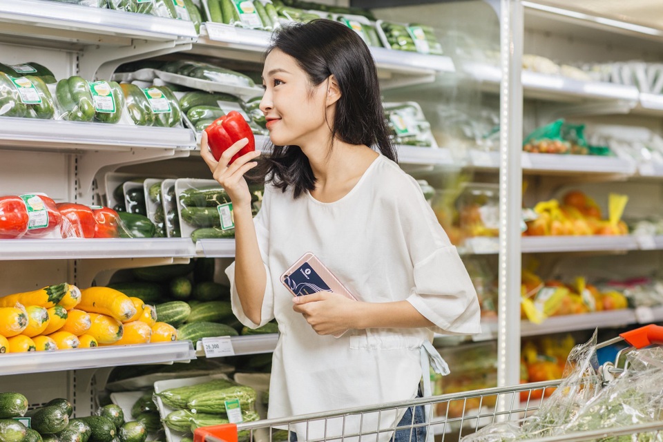 VinID “chơi lớn”, tặng xe VinFast tiền tỷ tri ân khách hàng đón Tết Kỷ Hợi - Ảnh 1.