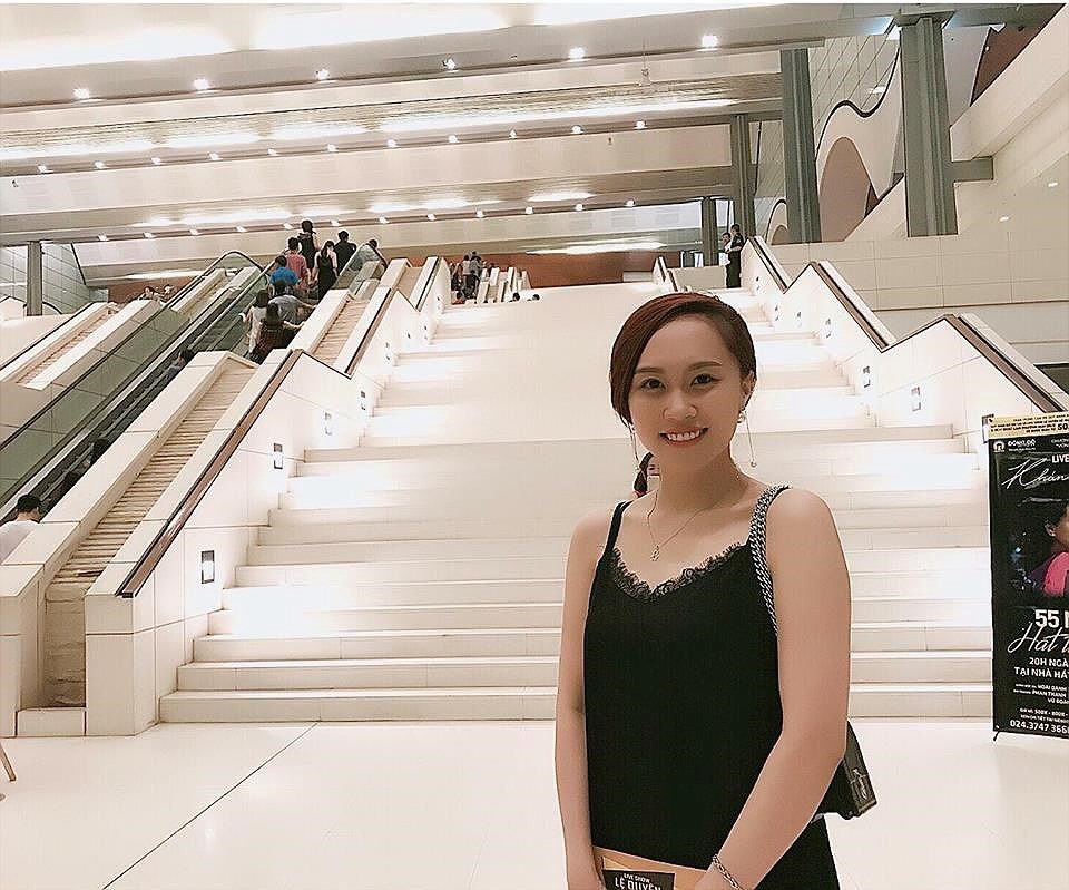 Lộ diện nhan sắc vợ sắp cưới của NSND Trung Hiếu - Ảnh 2.