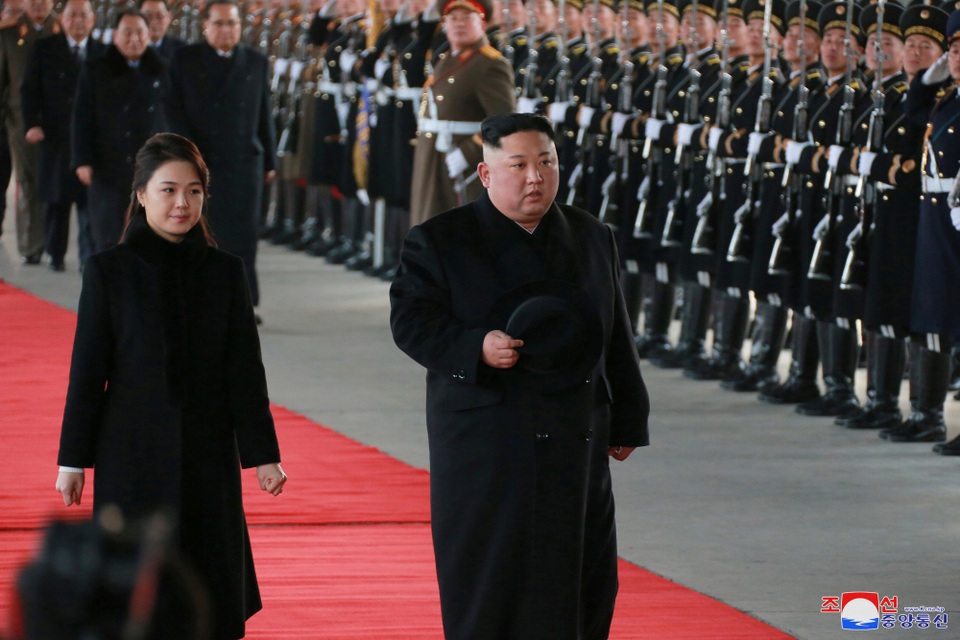 Chuyến đi mở màn năm ngoại giao bận rộn của ông Kim Jong-un - Ảnh 1. Chuyến đi mở màn năm ngoại giao bận rộn của ông Kim Jong-un - Ảnh 1.