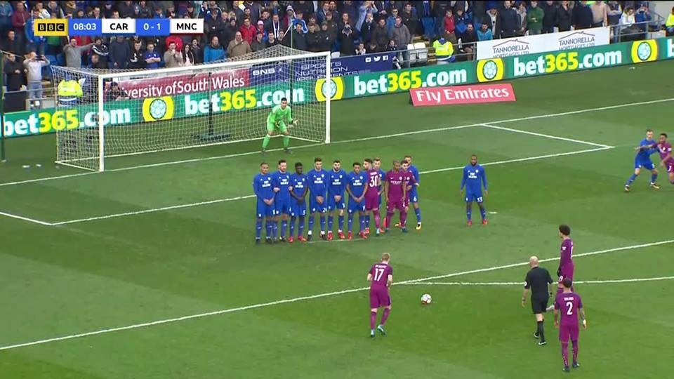 Thủ thành Văn Lâm có thực sự đứng sai vị trí? - Ảnh 4. Thủ thành Văn Lâm có thực sự đứng sai vị trí? - Ảnh 4.