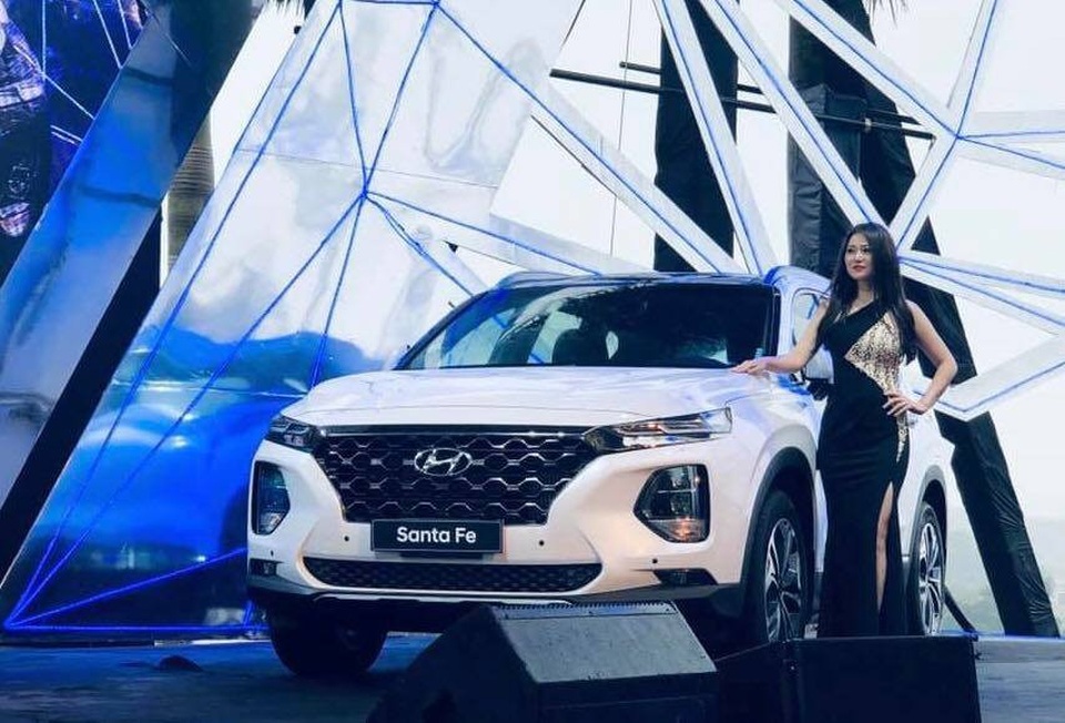 Hyundai Santa Fe 2019 chính thức ra mắt, giá từ 995 triệu đồng - Ảnh 9. Hyundai Santa Fe 2019 chính thức ra mắt, giá từ 995 triệu đồng - Ảnh 9.