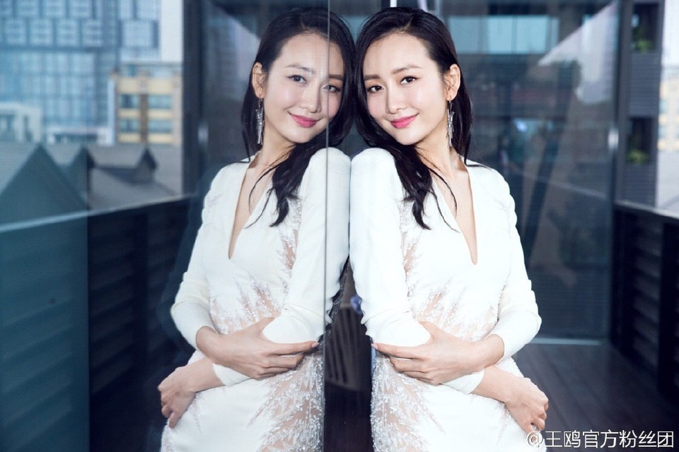 Vương Âu bị cư dân mạng gọi là hồ ly tinh khiến Dương Mịch và Lưu Khải Uy ly hôn - Ảnh 5. Vương Âu bị cư dân mạng gọi là hồ ly tinh khiến Dương Mịch và Lưu Khải Uy ly hôn - Ảnh 5.