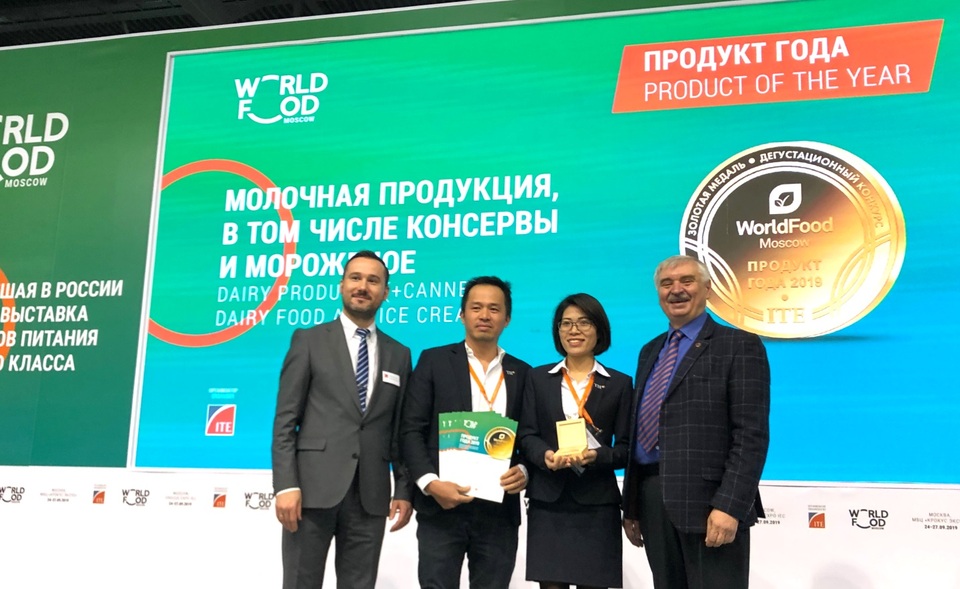 Sữa chua sệt mới lạ và đột phá từ TH giành giải “Sản phẩm của năm” tại Moscow - 1 Sữa chua sệt mới lạ và đột phá từ TH giành giải “Sản phẩm của năm” tại Moscow - 1