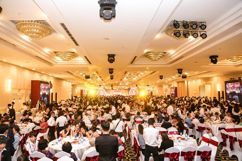 5.000 khách hàng dự lễ tri ân và công bố dự án mới của Cát Tường Group - 1 5.000 khách hàng dự lễ tri ân và công bố dự án mới của Cát Tường Group - 1