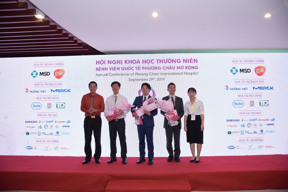 Chuyên gia đầu ngành chia sẻ tiến bộ mới trong “cấp cứu sản khoa và sơ sinh” - 2 Chuyên gia đầu ngành chia sẻ tiến bộ mới trong “cấp cứu sản khoa và sơ sinh” - 2