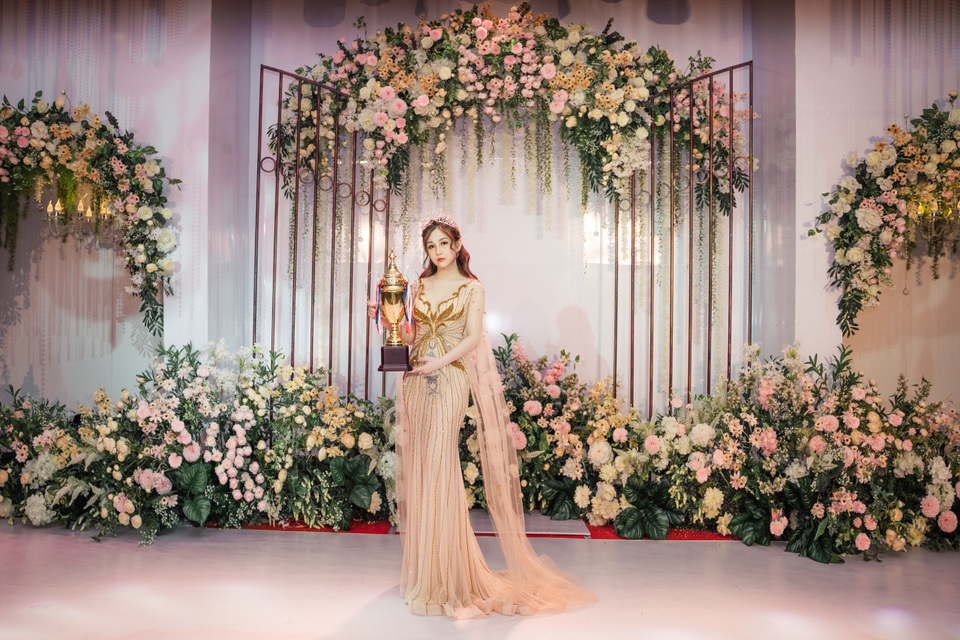 Doanh nhân Sophie Lê Trang dành cú đúp giải thưởng tại Festival Beauty Awards 2019 - 5 Doanh nhân Sophie Lê Trang dành cú đúp giải thưởng tại Festival Beauty Awards 2019 - 5