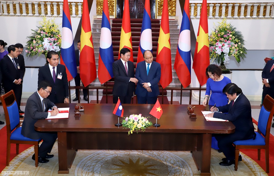 Thủ tướng Việt - Lào hội đàm: Khẳng định tầm quan trọng của hoà bình trên Biển Đông! - 3 Thủ tướng Việt - Lào hội đàm: Khẳng định tầm quan trọng của hoà bình trên Biển Đông! - 3
