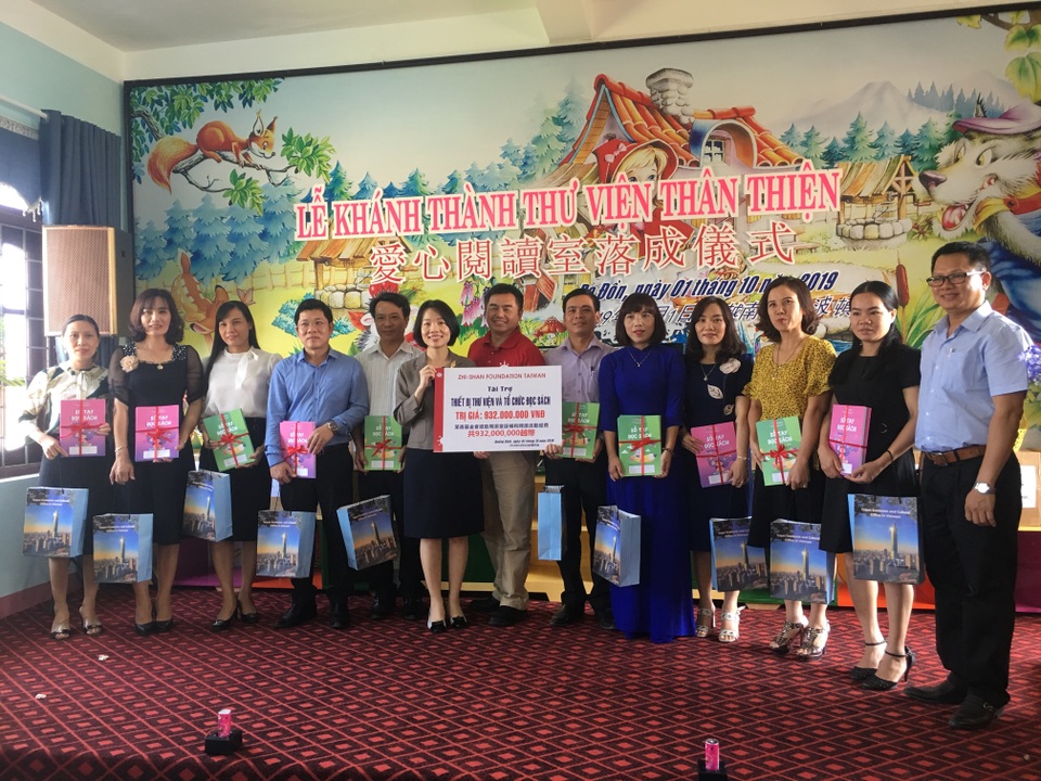 Tổ chức Đài Loan tặng thư viện và hỗ trợ hoạt động đọc sách cho 33 trường học tại Quảng Bình - 1 Tổ chức Đài Loan tặng thư viện và hỗ trợ hoạt động đọc sách cho 33 trường học tại Quảng Bình - 1