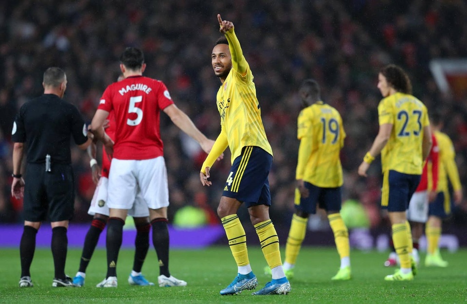 Những khoảnh khắc chia điểm thất vọng giữa Man Utd và Arsenal - 17 Những khoảnh khắc chia điểm thất vọng giữa Man Utd và Arsenal - 17