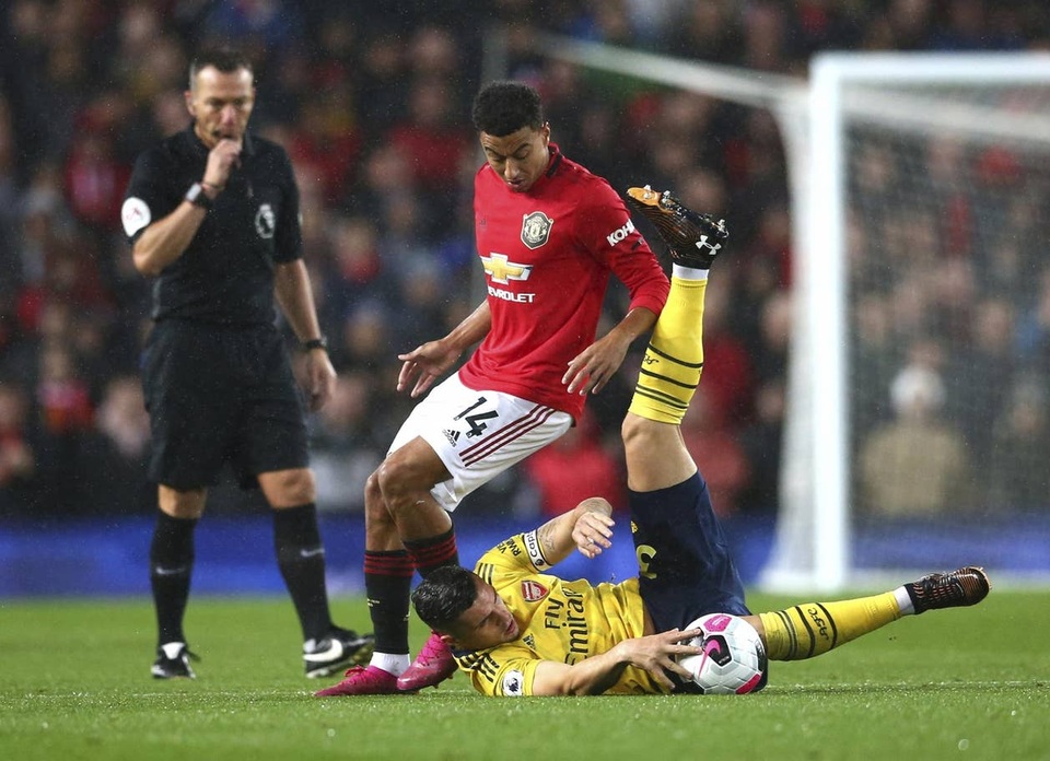 Những khoảnh khắc chia điểm thất vọng giữa Man Utd và Arsenal - 6 Những khoảnh khắc chia điểm thất vọng giữa Man Utd và Arsenal - 6
