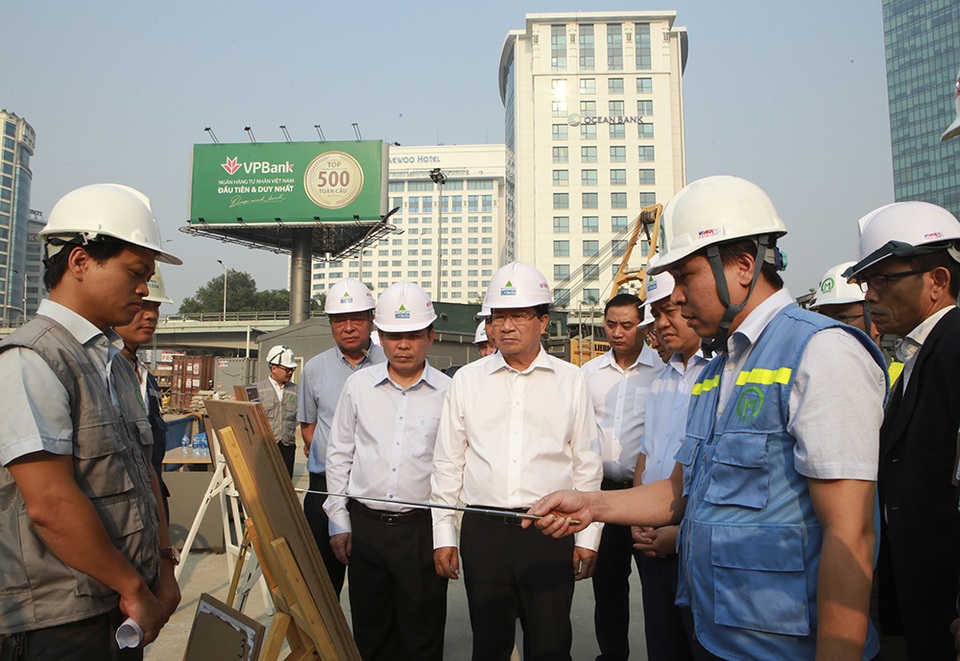 Phó Thủ tướng: Người dân “sốt ruột” về các dự án giao thông mãi không... thông! - 3 Phó Thủ tướng: Người dân “sốt ruột” về các dự án giao thông mãi không... thông! - 3