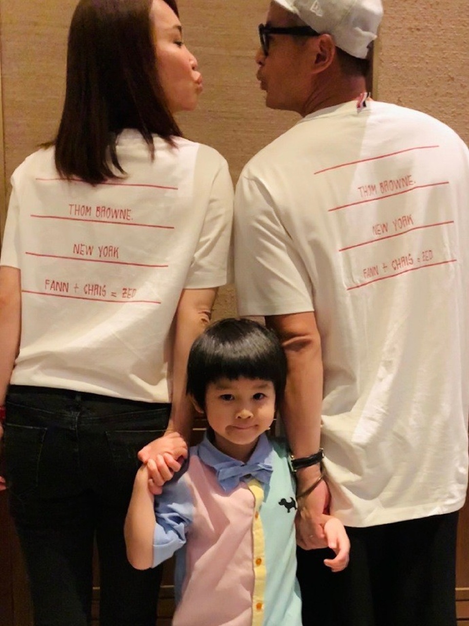 Phạm Văn Phương - Lý Minh Thuận lãng mạn kỷ niệm 10 năm ngày cưới - 2 Phạm Văn Phương - Lý Minh Thuận lãng mạn kỷ niệm 10 năm ngày cưới - 2