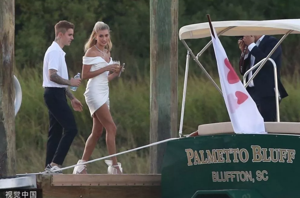 Justin Bieber và Hailey Baldwin đã chính thức trở thành vợ chồng! - 2 Justin Bieber và Hailey Baldwin đã chính thức trở thành vợ chồng! - 2