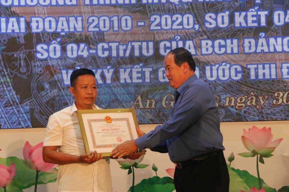 An Giang: Xây dựng nông thôn mới - Có điểm khởi đầu, không có điểm kết thúc! - 6 An Giang: Xây dựng nông thôn mới - Có điểm khởi đầu, không có điểm kết thúc! - 6