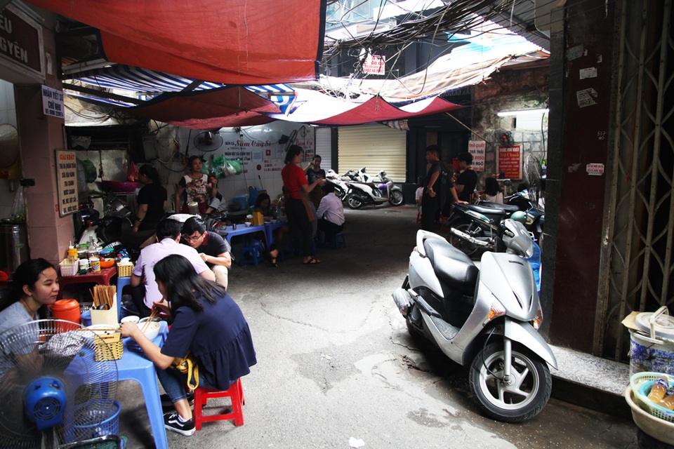8 phố dự kiến thành không gian đi bộ mới của Hà Nội - 12 8 phố dự kiến thành không gian đi bộ mới của Hà Nội - 12