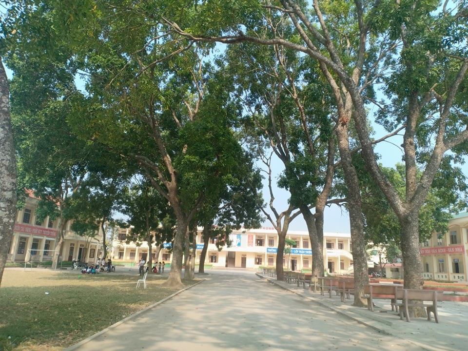 “Giật mình” với 30 khoản thu của một trường làng - 5