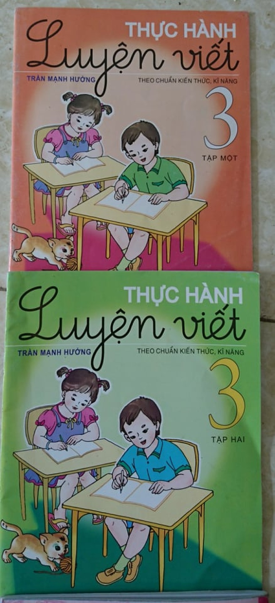 Phòng Giáo dục biến giáo viên thành người bán sách “bất đắc dĩ”? - 2 Phòng Giáo dục biến giáo viên thành người bán sách “bất đắc dĩ”? - 2