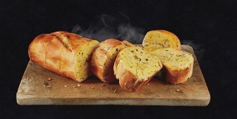 Chỉ ngồi và ăn bánh mì, đút túi nửa triệu đồng mỗi giờ - 2 Chỉ ngồi và ăn bánh mì, đút túi nửa triệu đồng mỗi giờ - 2