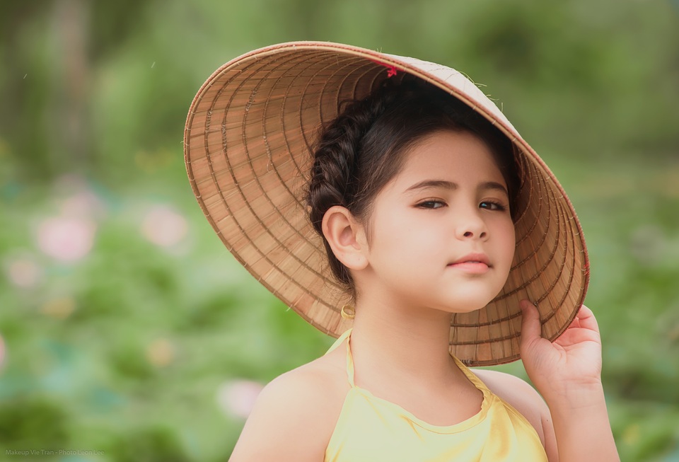 Bông hồng lai Pháp - Việt đốn tim người xem với bộ ảnh bên sen - 10 Bông hồng lai Pháp - Việt đốn tim người xem với bộ ảnh bên sen - 10