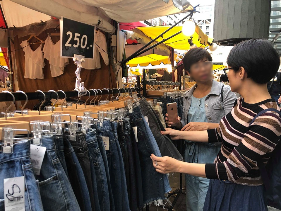 Đi du lịch nước ngoài: Người Việt vẫn nặng tâm lý quà cáp - 1