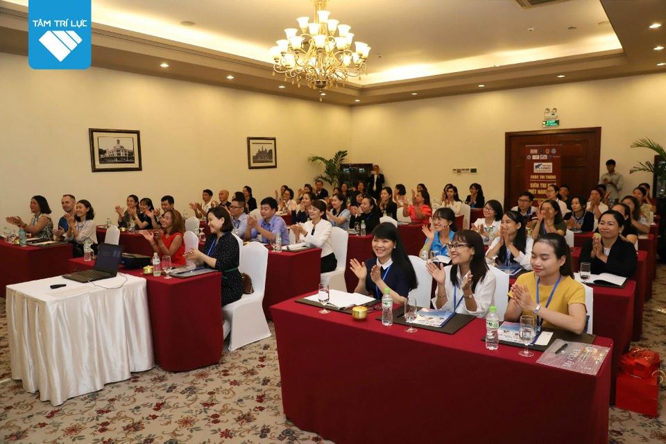 Mở rộng tư duy, nâng tầm trí tuệ người Việt cùng Dominic O’Brien, người Nghệ sĩ tài hoa của Nghệ thuật Trí nhớ - 3 Mở rộng tư duy, nâng tầm trí tuệ người Việt cùng Dominic O’Brien, người Nghệ sĩ tài hoa của Nghệ thuật Trí nhớ - 3