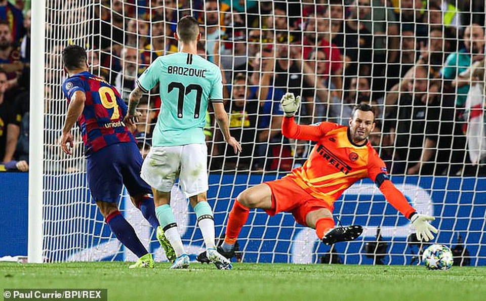 Barcelona 2-1 Inter Milan: Cú đúp của Luis Suarez - 7 Barcelona 2-1 Inter Milan: Cú đúp của Luis Suarez - 7