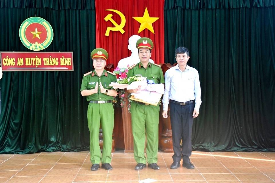 Khen thưởng công an huyện Thăng Bình Khen thưởng công an huyện Thăng Bình