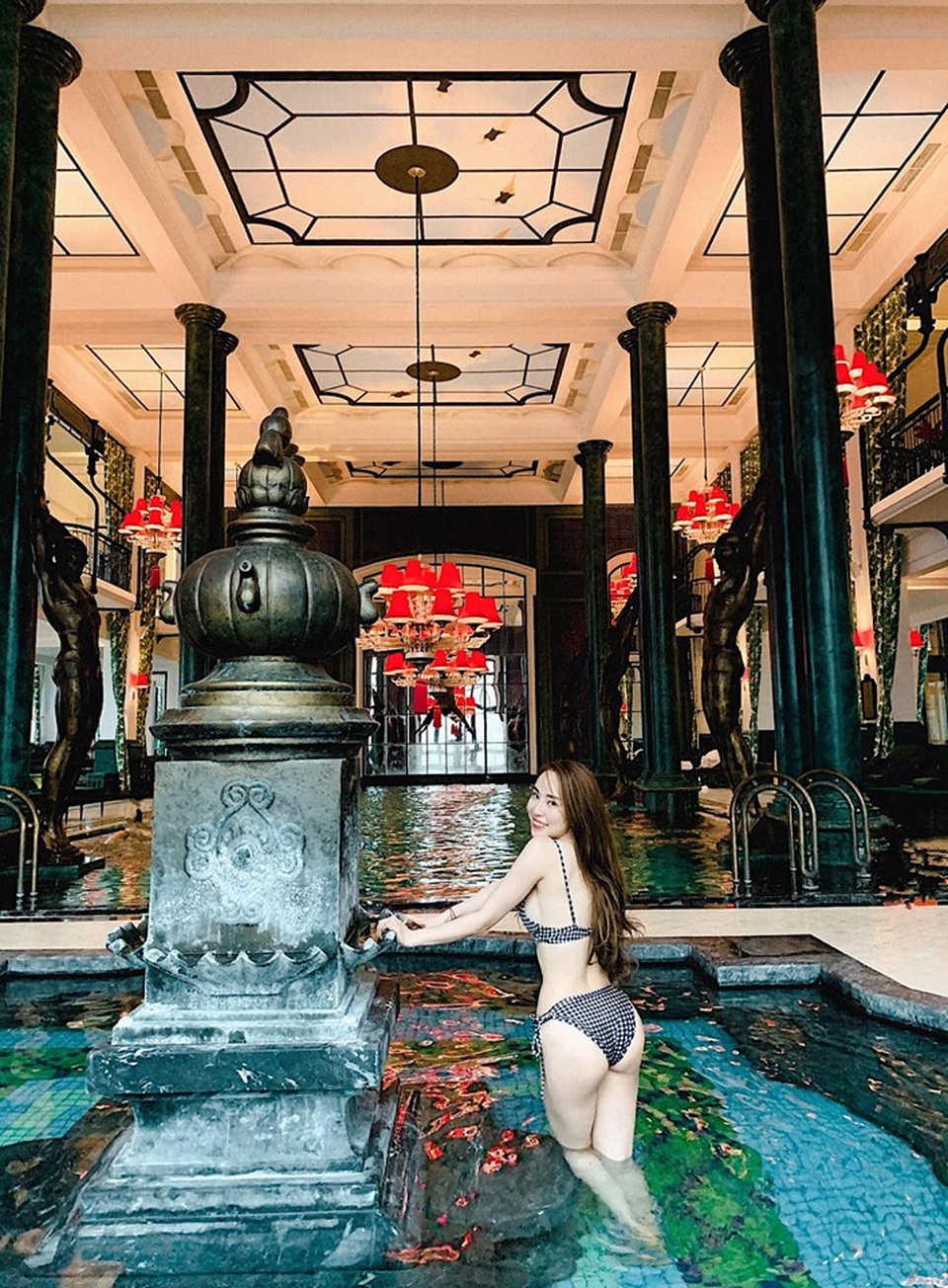 Quỳnh Nga: “Đừng “ngu dại” vì một người đàn ông có nhiều phụ nữ khác đang “ngu” cùng mình” - 5 Quỳnh Nga: “Đừng “ngu dại” vì một người đàn ông có nhiều phụ nữ khác đang “ngu” cùng mình” - 5