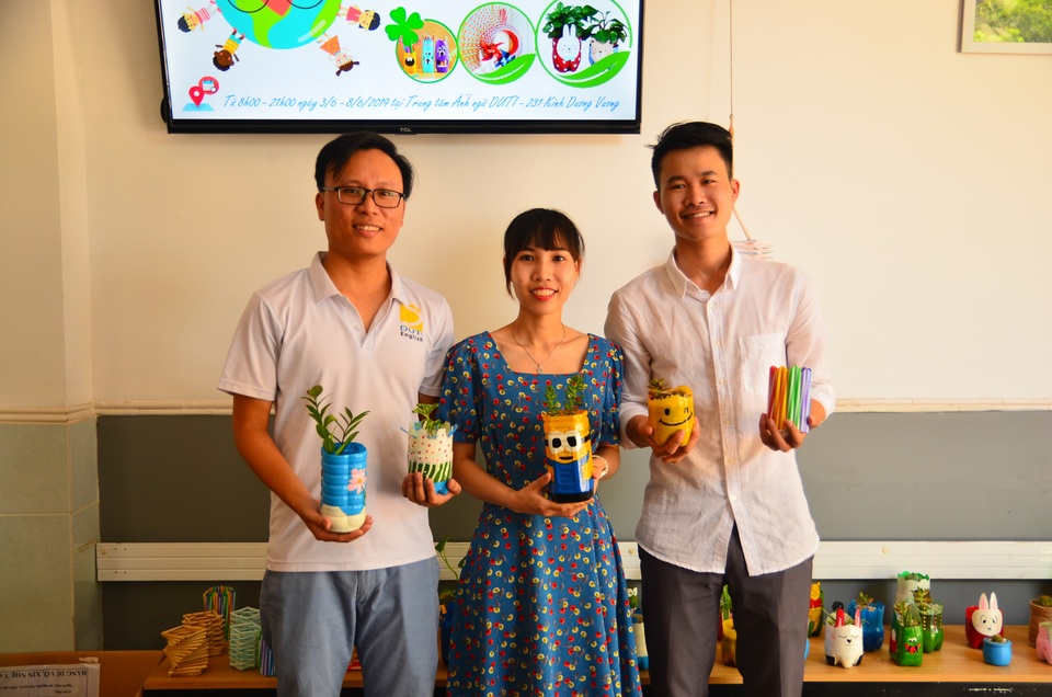 Lan tỏa dự án “Đổi giấy lấy cây, đổi nhựa lấy quà” - 1 Lan tỏa dự án “Đổi giấy lấy cây, đổi nhựa lấy quà” - 1