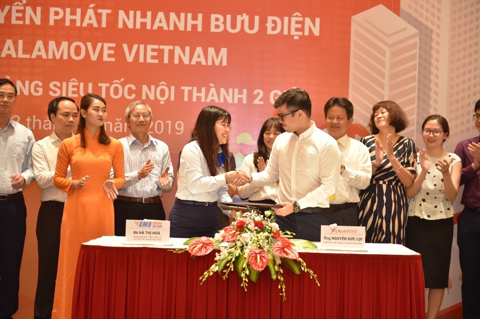 EMS hợp tác với Lalamove Việt Nam triển khai dịch vụ Giao hàng siêu tốc - 2 EMS hợp tác với Lalamove Việt Nam triển khai dịch vụ Giao hàng siêu tốc - 2