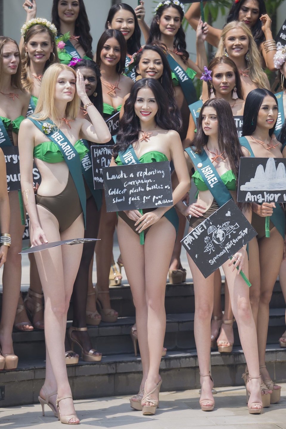Hoàng Hạnh diện bikini khoe dáng tại Hoa hậu Trái đất 2019 - 2 Hoàng Hạnh diện bikini khoe dáng tại Hoa hậu Trái đất 2019 - 2