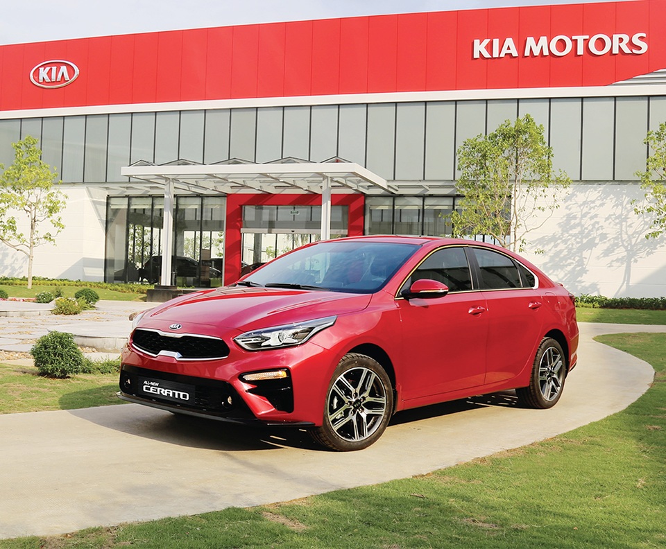 Kia Cerato 2.0 AT Premium phiên bản nâng cấp - Năng động hơn, thể thao hơn - 1 Kia Cerato 2.0 AT Premium phiên bản nâng cấp - Năng động hơn, thể thao hơn - 1