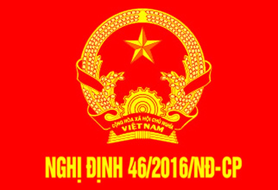 Cố tình vượt đèn đỏ, taxi gặp đúng CSGT đứng chốt - 1 Cố tình vượt đèn đỏ, taxi gặp đúng CSGT đứng chốt - 1