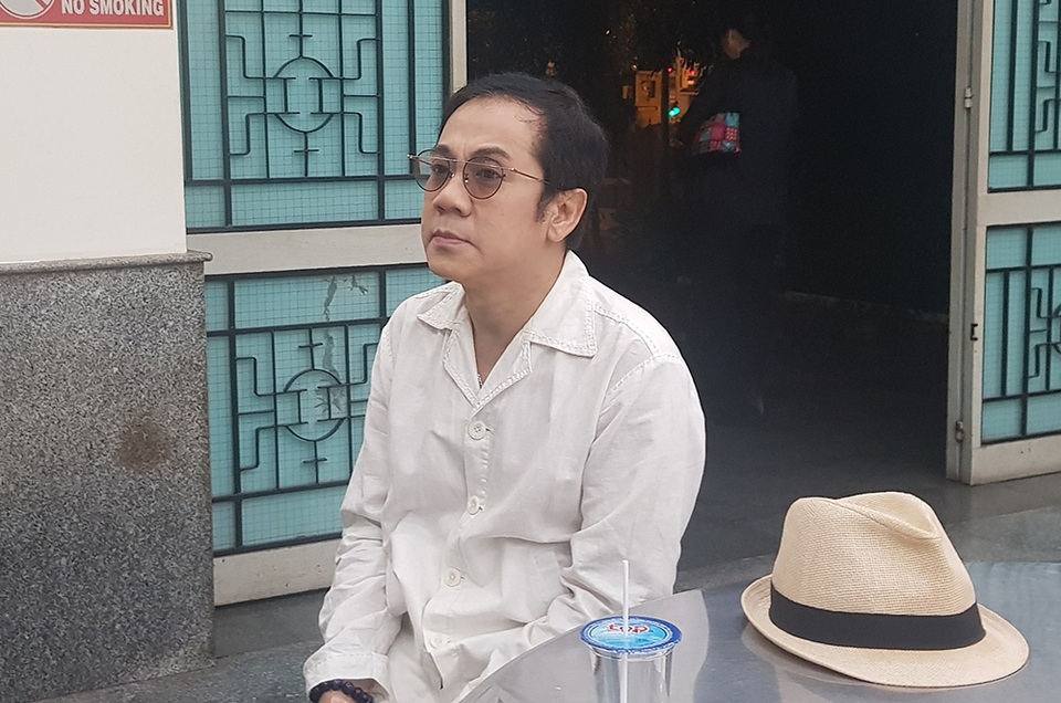Nghẹn ngào giây phút tiễn biệt NSND Thế Anh về cõi vĩnh hằng - 4 Nghẹn ngào giây phút tiễn biệt NSND Thế Anh về cõi vĩnh hằng - 4