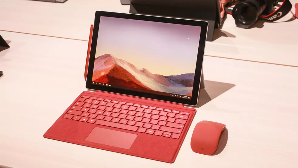 Microsoft trình làng loạt máy tính Surface mới cùng tai nghe không dây với nhiều tính năng thông minh - 3 Microsoft trình làng loạt máy tính Surface mới cùng tai nghe không dây với nhiều tính năng thông minh - 3