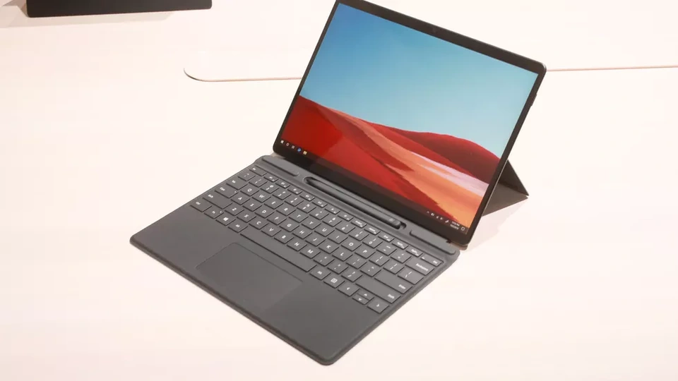 Microsoft trình làng loạt máy tính Surface mới cùng tai nghe không dây với nhiều tính năng thông minh - 2 Microsoft trình làng loạt máy tính Surface mới cùng tai nghe không dây với nhiều tính năng thông minh - 2