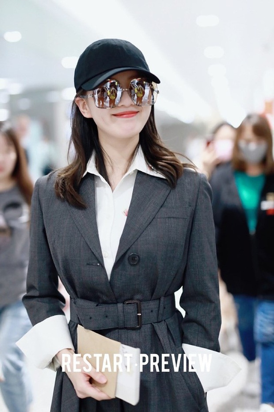 Nhan sắc mặn mà, quyến rũ của “mẹ bỉm sữa” Cao Viên Viên và Lưu Thi Thi - 9